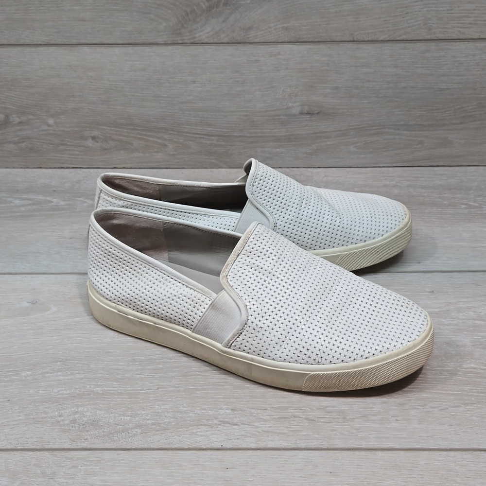 Vince Women Blair Perforated Leather Loafer Slip on shoes sz 7.5M